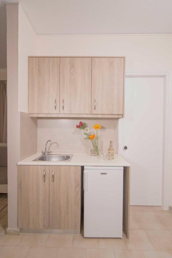 Rainbow Hotel Apartments Chania  Bagian luar foto